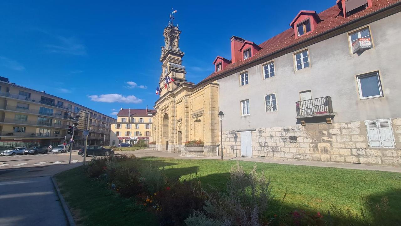 Le P'Tit Saint-Pierre - Centre Ville - Parking Pontarlier Eksteriør billede