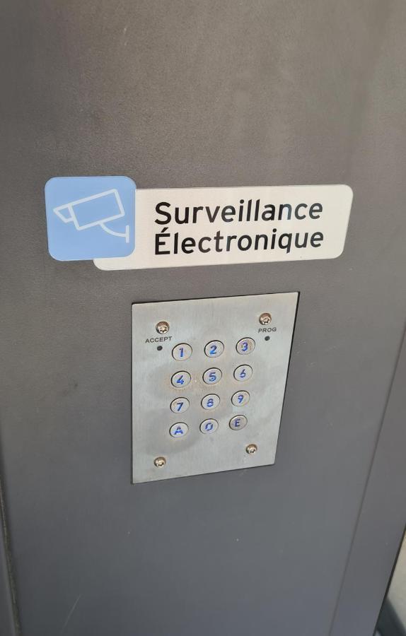 Le P'Tit Saint-Pierre - Centre Ville - Parking Pontarlier Eksteriør billede
